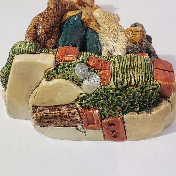 Vintage Made in Congleton England Chalkware Tramp with Dogs Wall Hanging Decor - Picture 11 of 12
